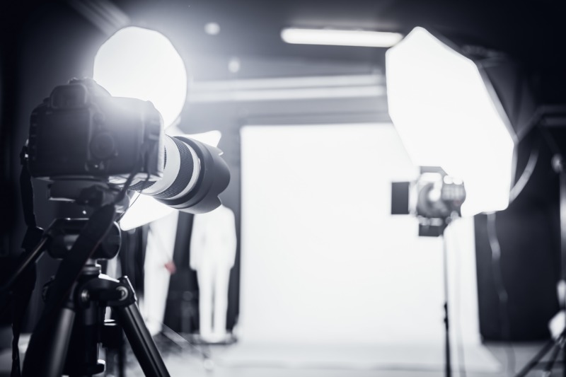 equipamentos-de-fotografia-em-um-estudio-fotografico
