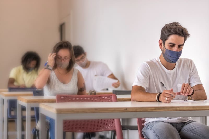 estudantes-em-prova-para-usar-nota-do-enem