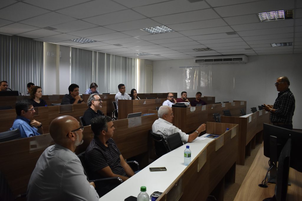 Imagem de sala de aula da UNIT