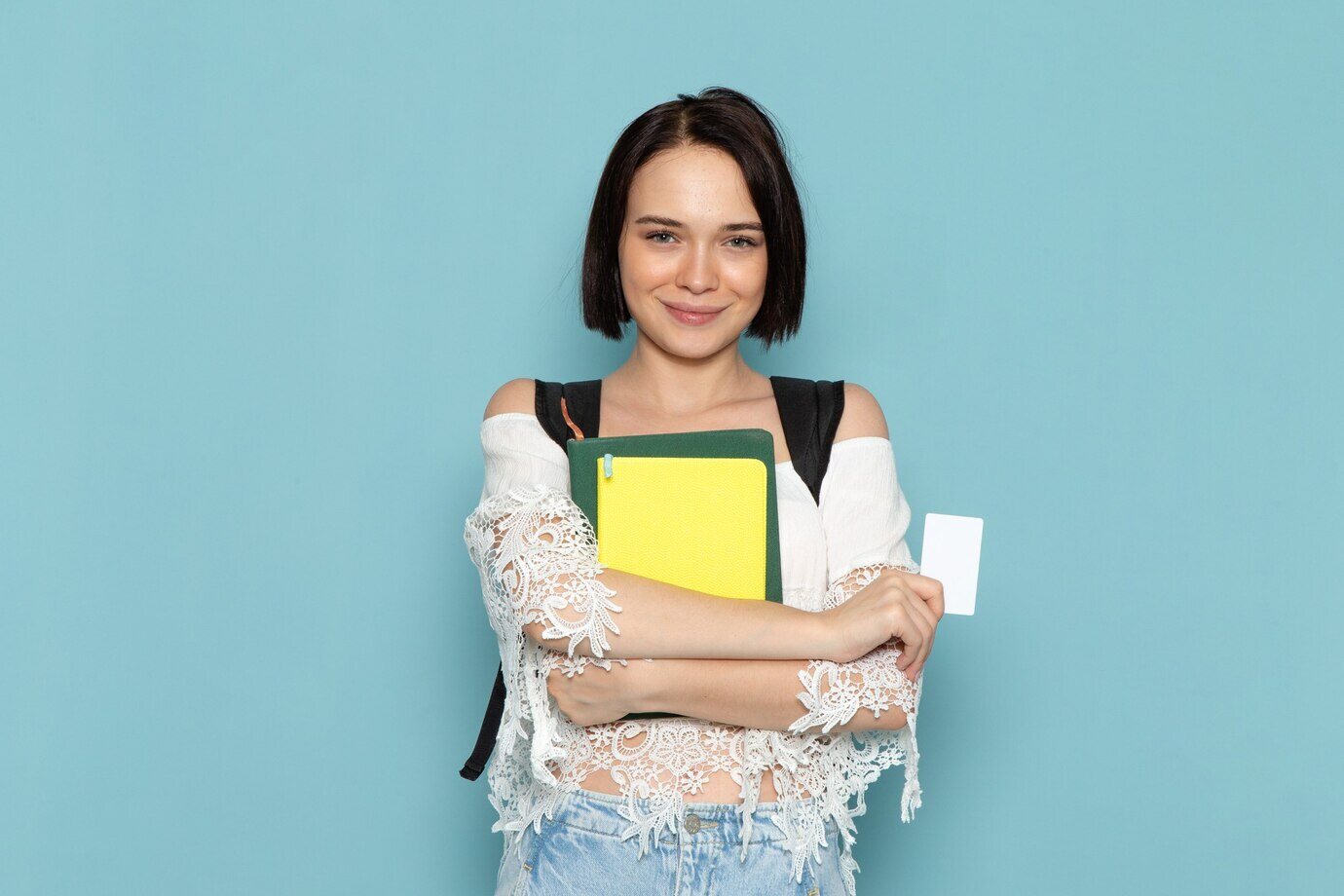 estudante-universitaria-buscando-fies