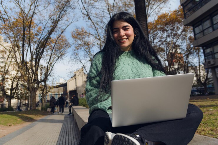 jovem-estudante-de-pos-em-tecnologia