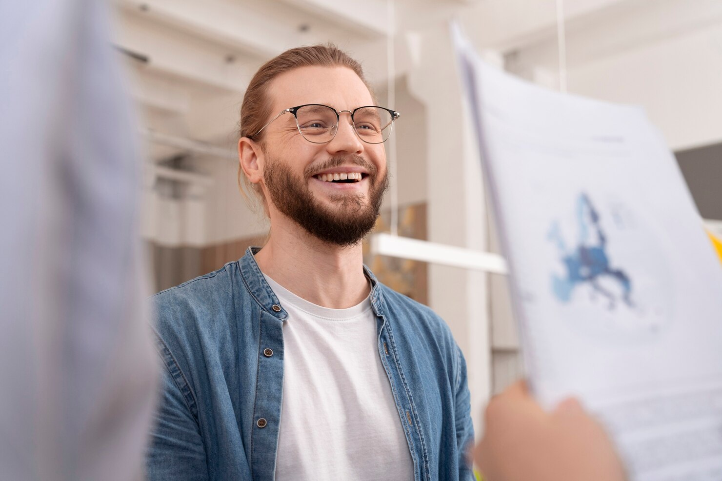 rapaz-fazendo-teste-de-personalidade-mbti